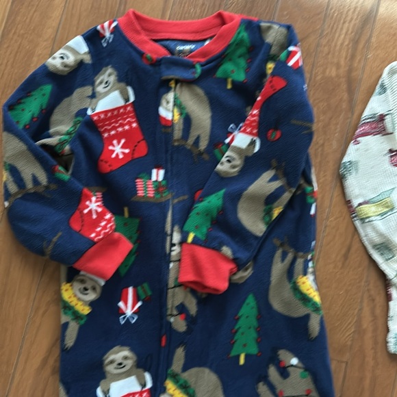 Carters Christmas pajamas, size 2T - Picture 2 of 6
